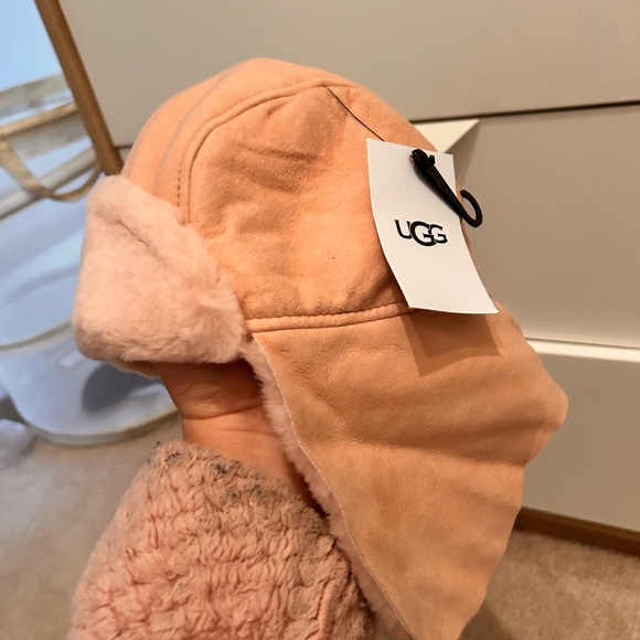 UGG Blush Shearling Hat 2/4 yrs